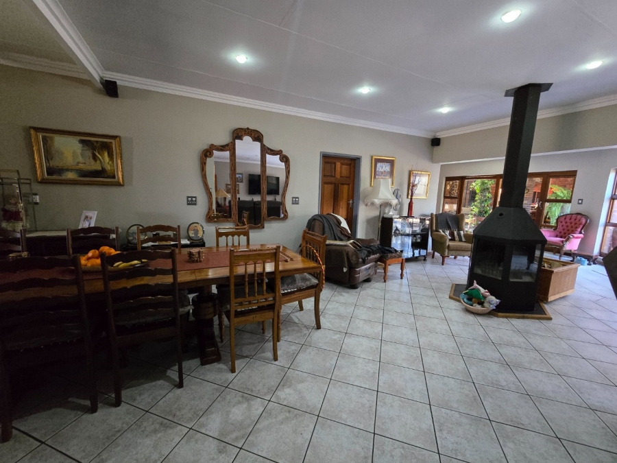 8 Bedroom Property for Sale in Grimbeeck Park North West